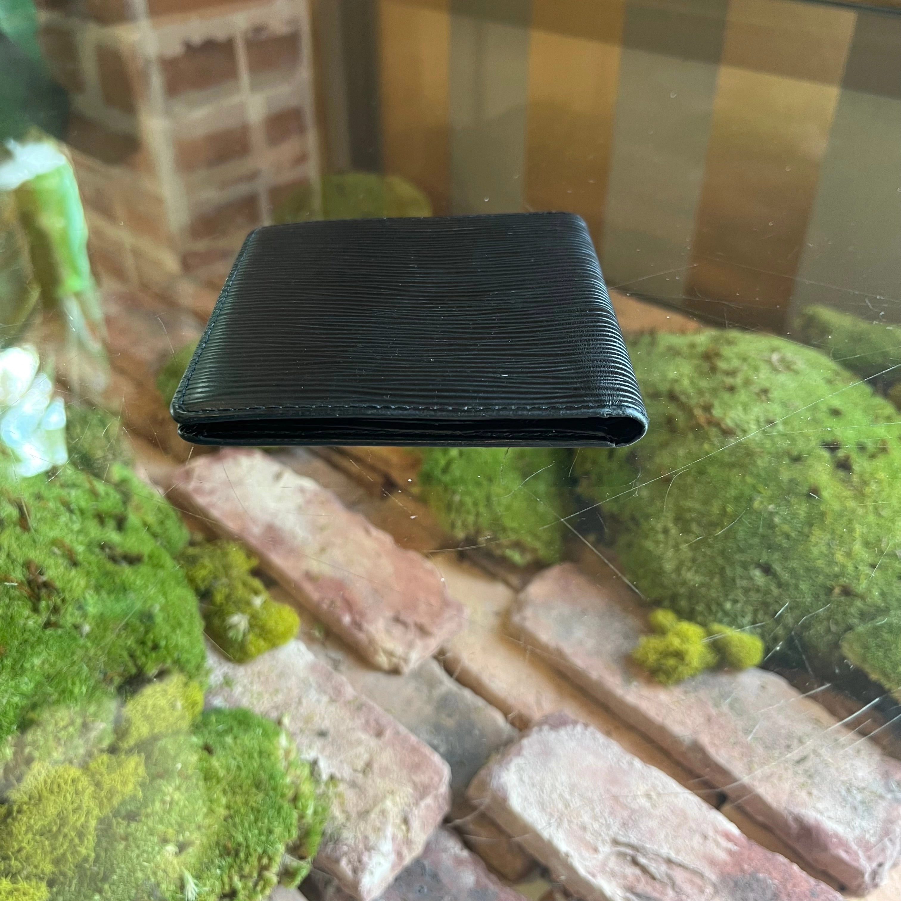 LOUIS VUITTON Vintage Black Epi Bifold Wallet
