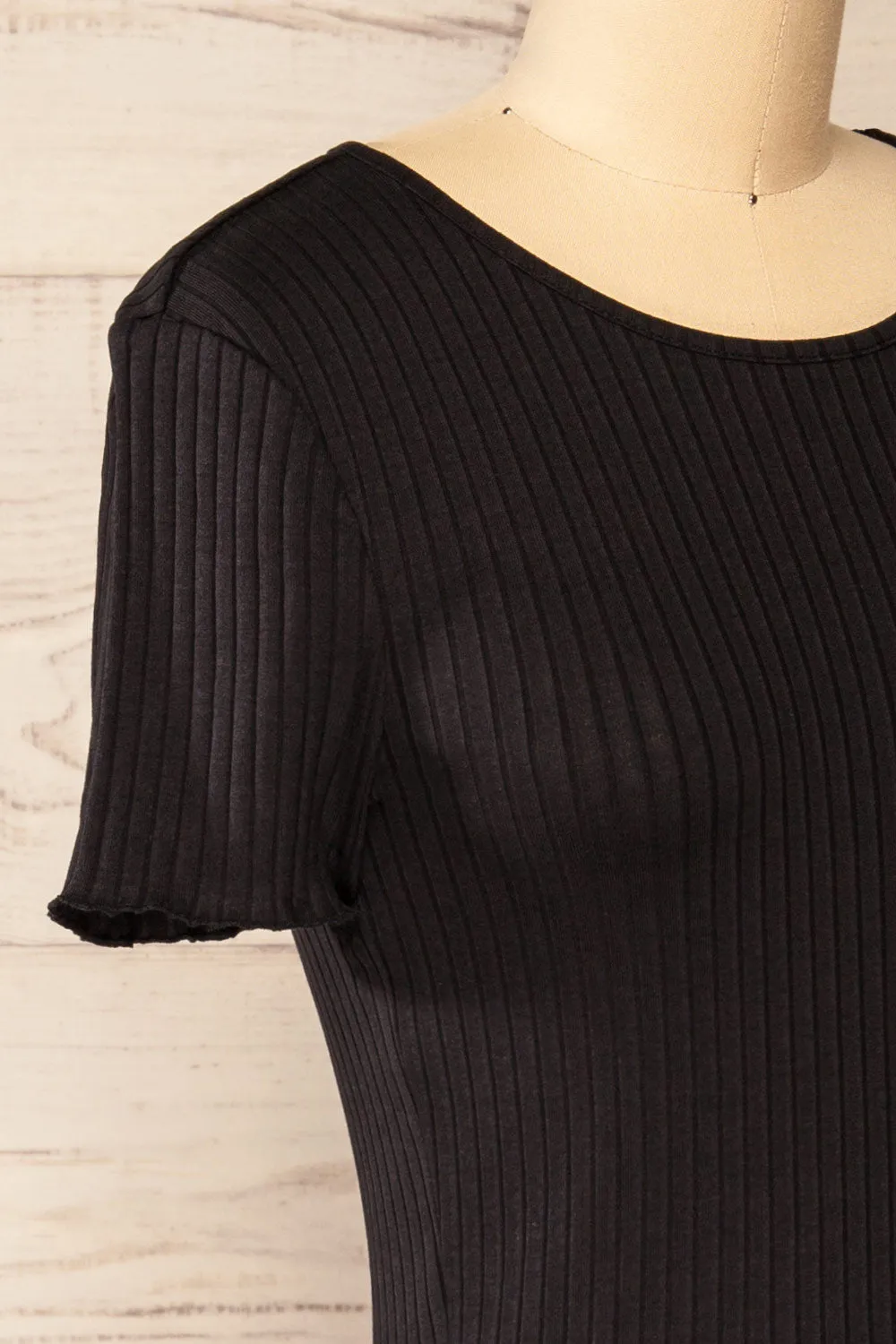 Paczkow Black | Ribbed Lettuce-Edge T-Shirt