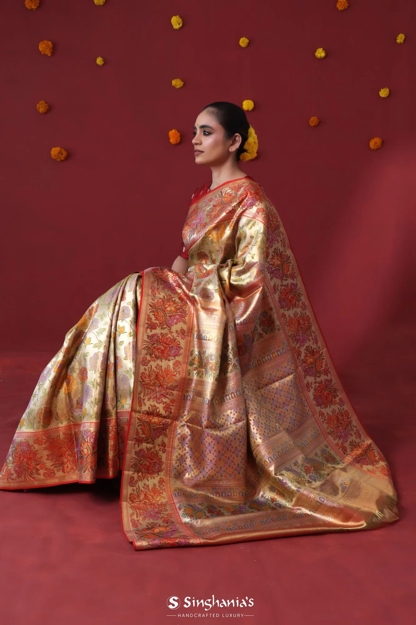 Vegas Gold Tissue Kanjivaram Saree Floral Jaal Weave